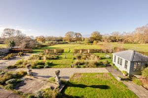 Photo 17- click for photo gallery